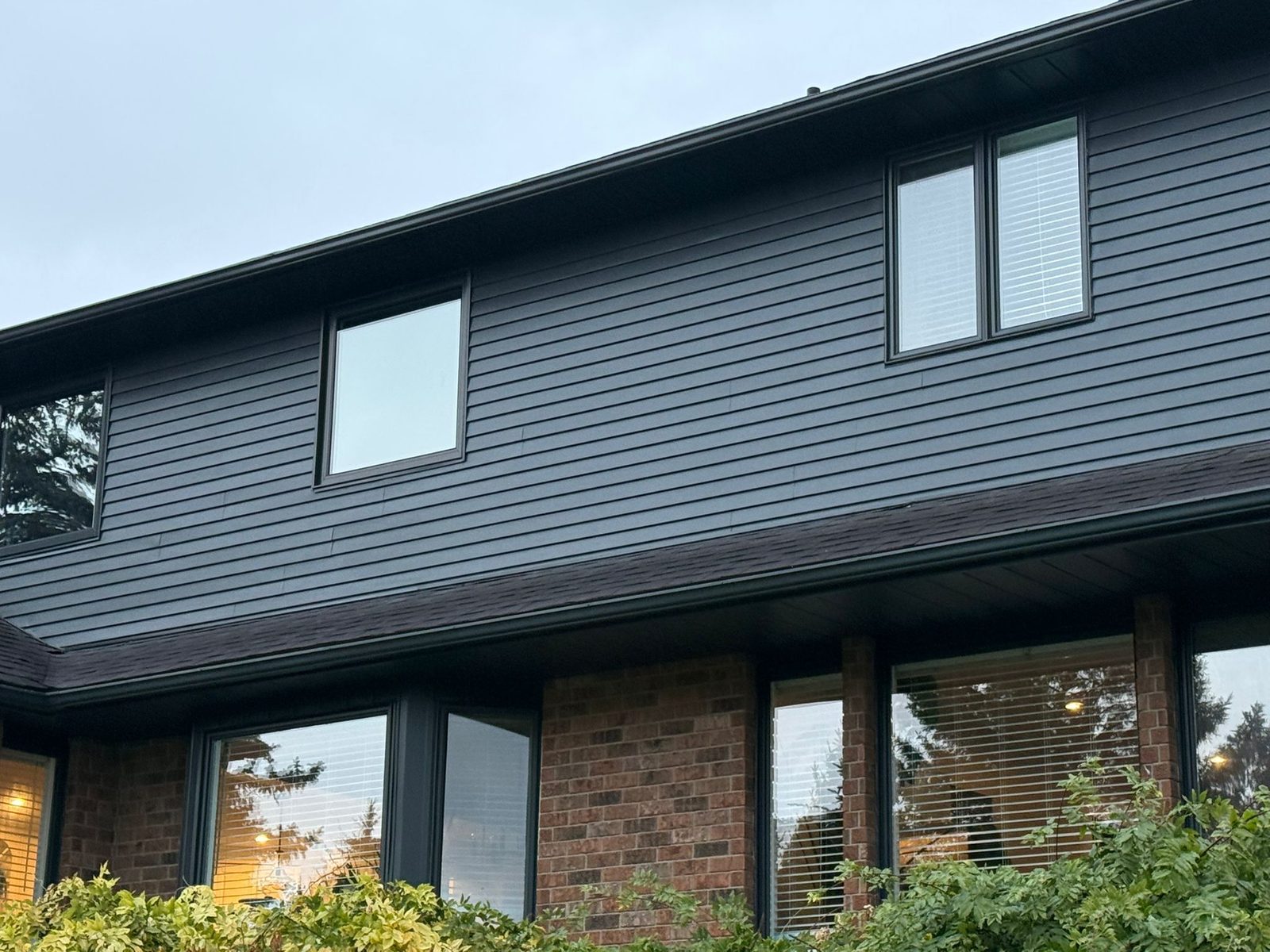 Siding repaint project